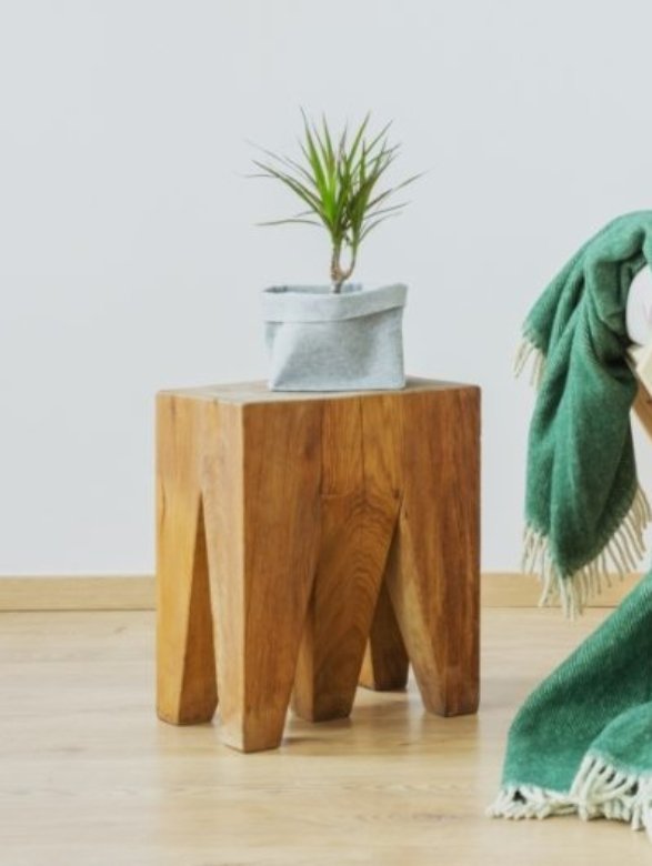 demo-attachment-139-green-accents-in-the-interior-PAR9K65